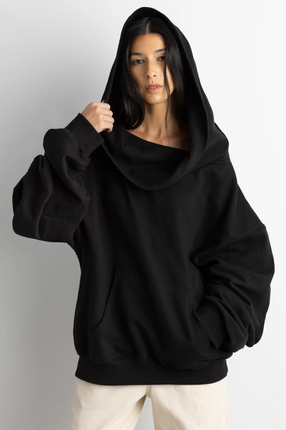 OVERSIZED HOODIE