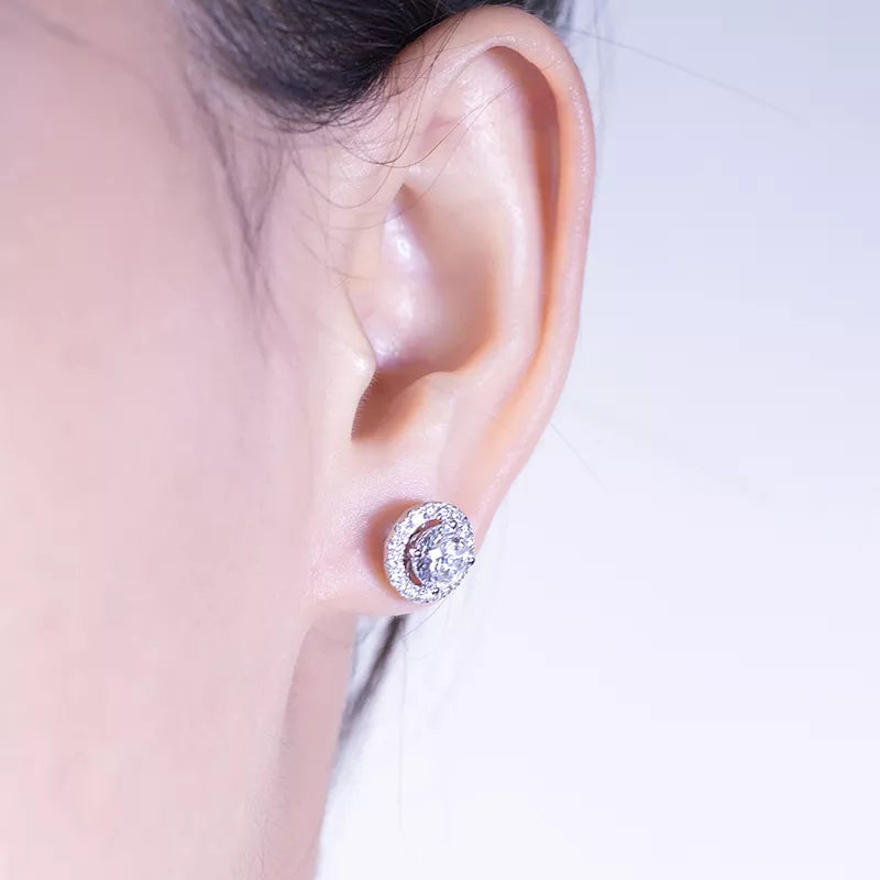 Round Cut 0.83ct D VS2 3EX 18k White Gold Diamond Stud Earrings