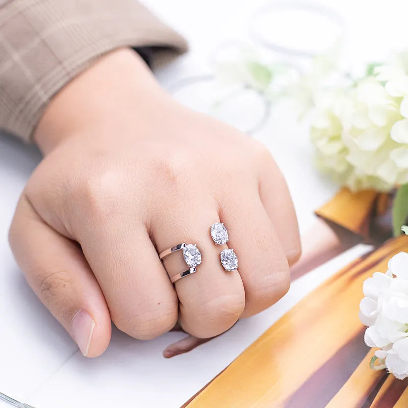 Round Cut Diamond Ring Set