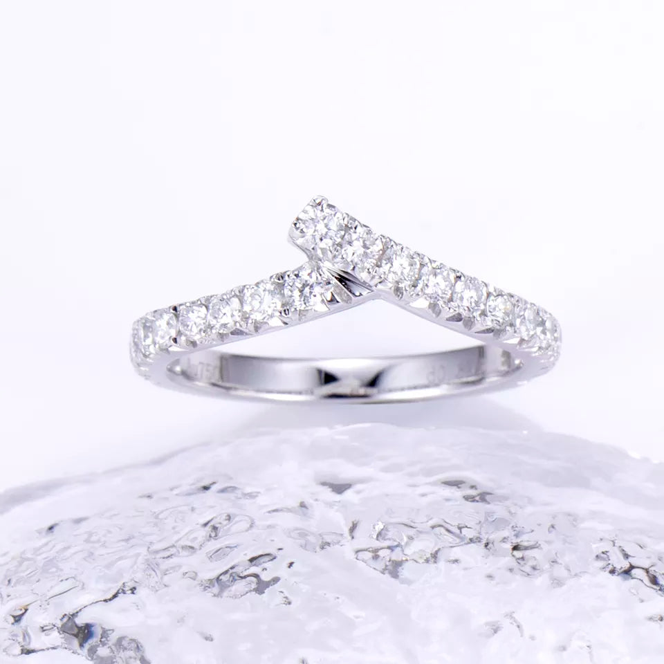 18k Gold Classic Lab Diamond Wedding Ring