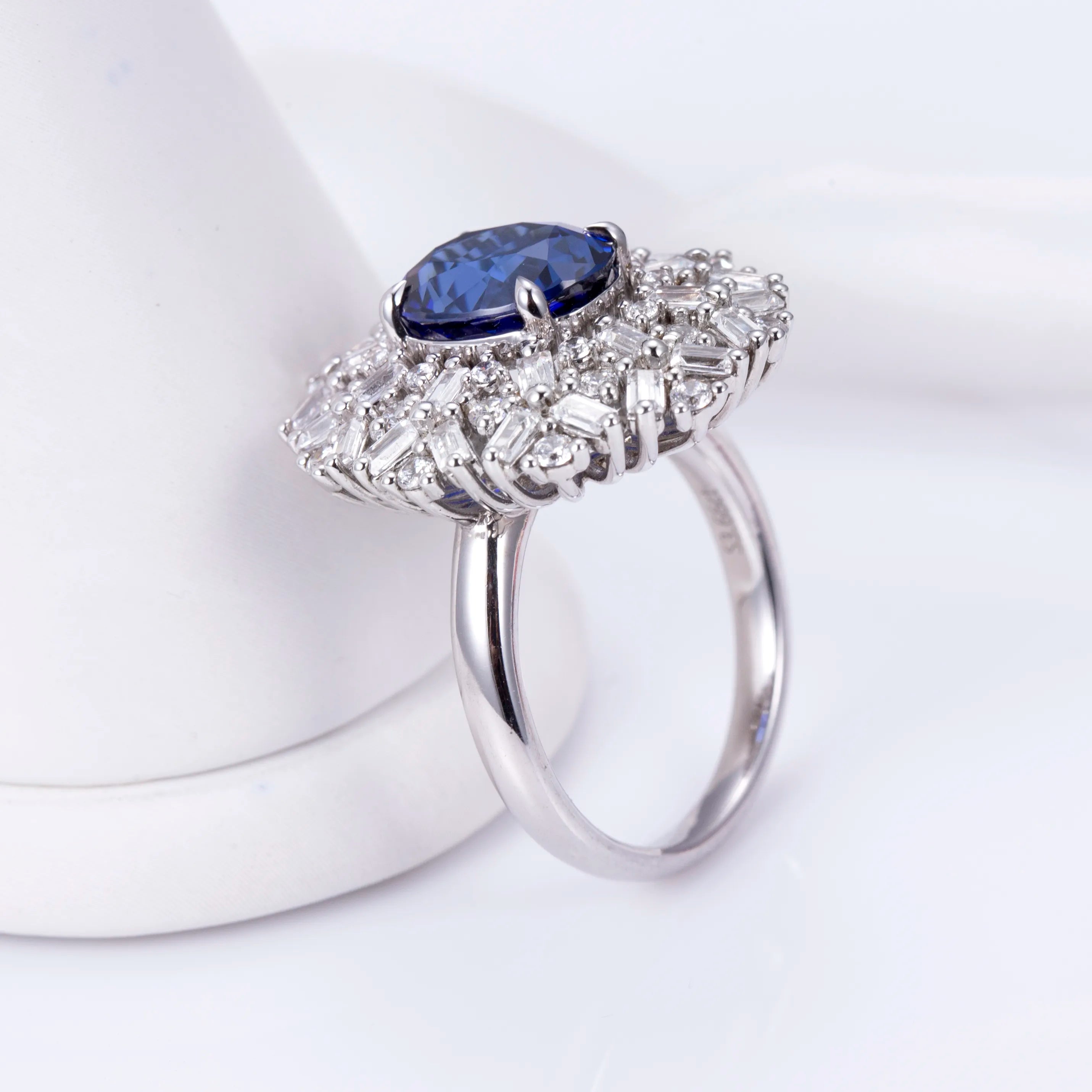 Stainless Cubic Zircon Diamond Flower Solid Silver Ring