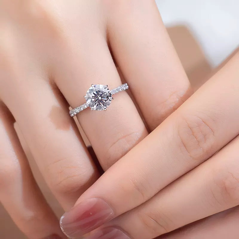 1Ct Round Lab Diamond Engagement Ring 18k Gold