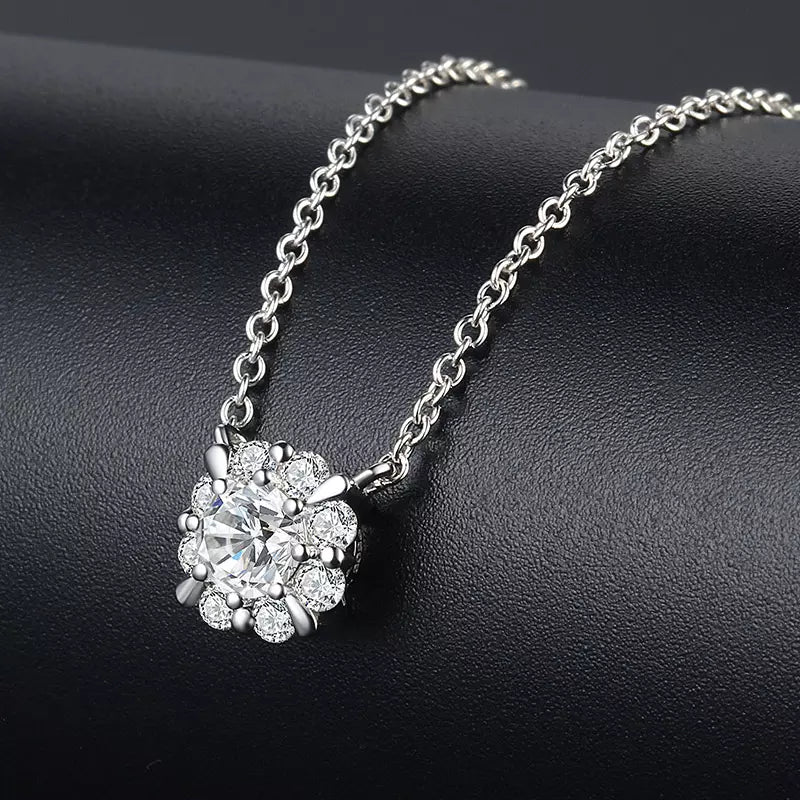 Diamond Pendant Necklace 18K White Gold