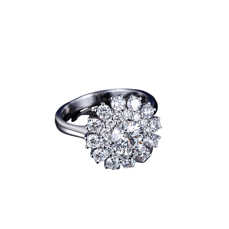 Elegant 18K Gold 1Ct Round Cut Diamond Halo Ring
