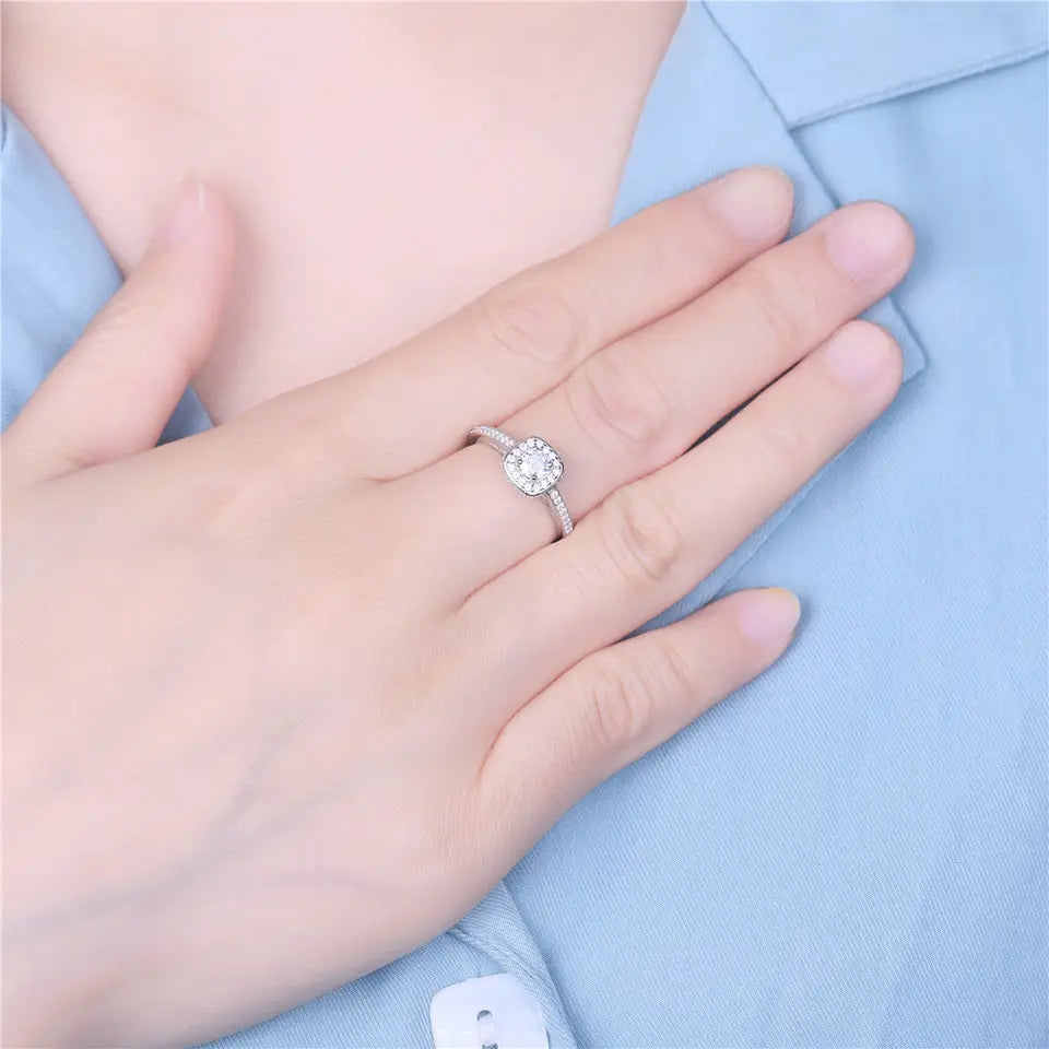 Elegant Solid Silver 925 Halo Stones Ring