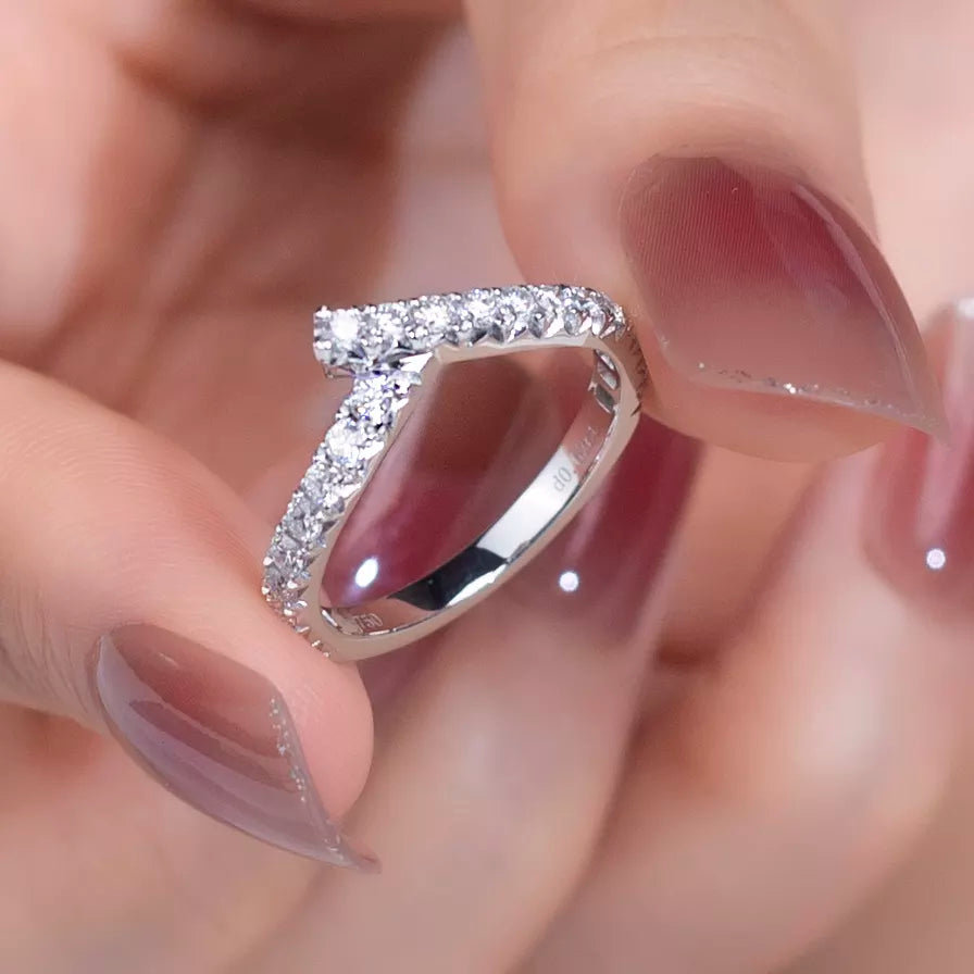 18k Gold Classic Lab Diamond Wedding Ring