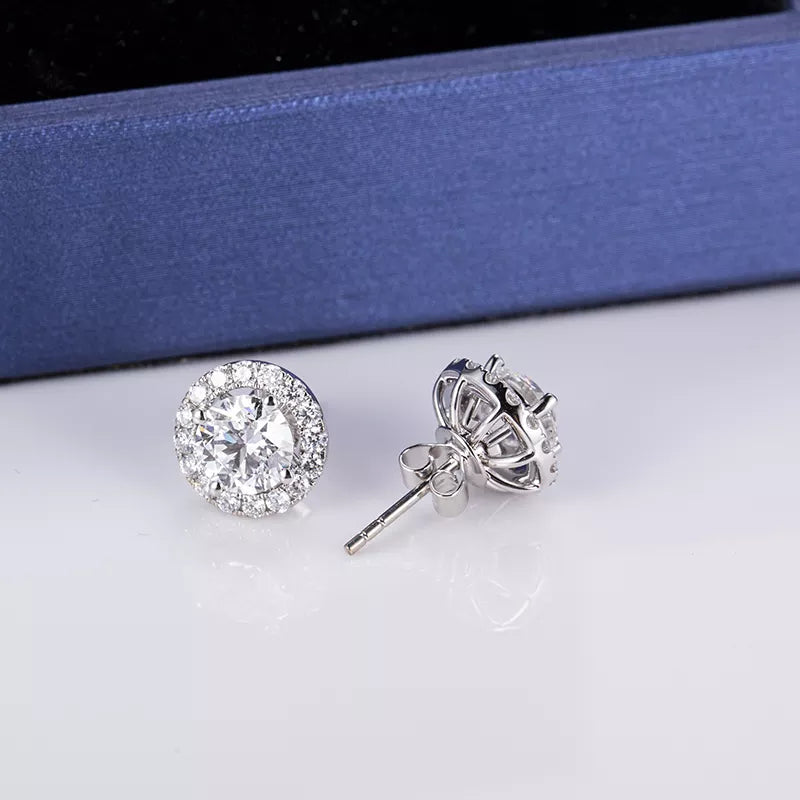 Round Cut 0.83ct D VS2 3EX 18k White Gold Diamond Stud Earrings