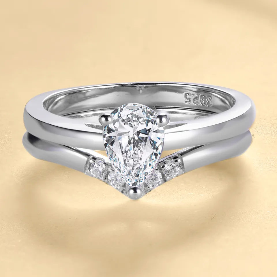 Fashion S925 Sterling Silver Pear Cut Engagement Ring