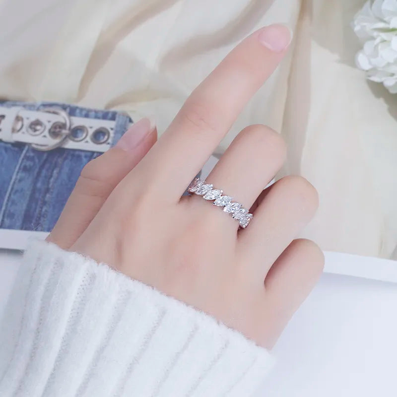 18k White Gold Unique Style Eternity Ring